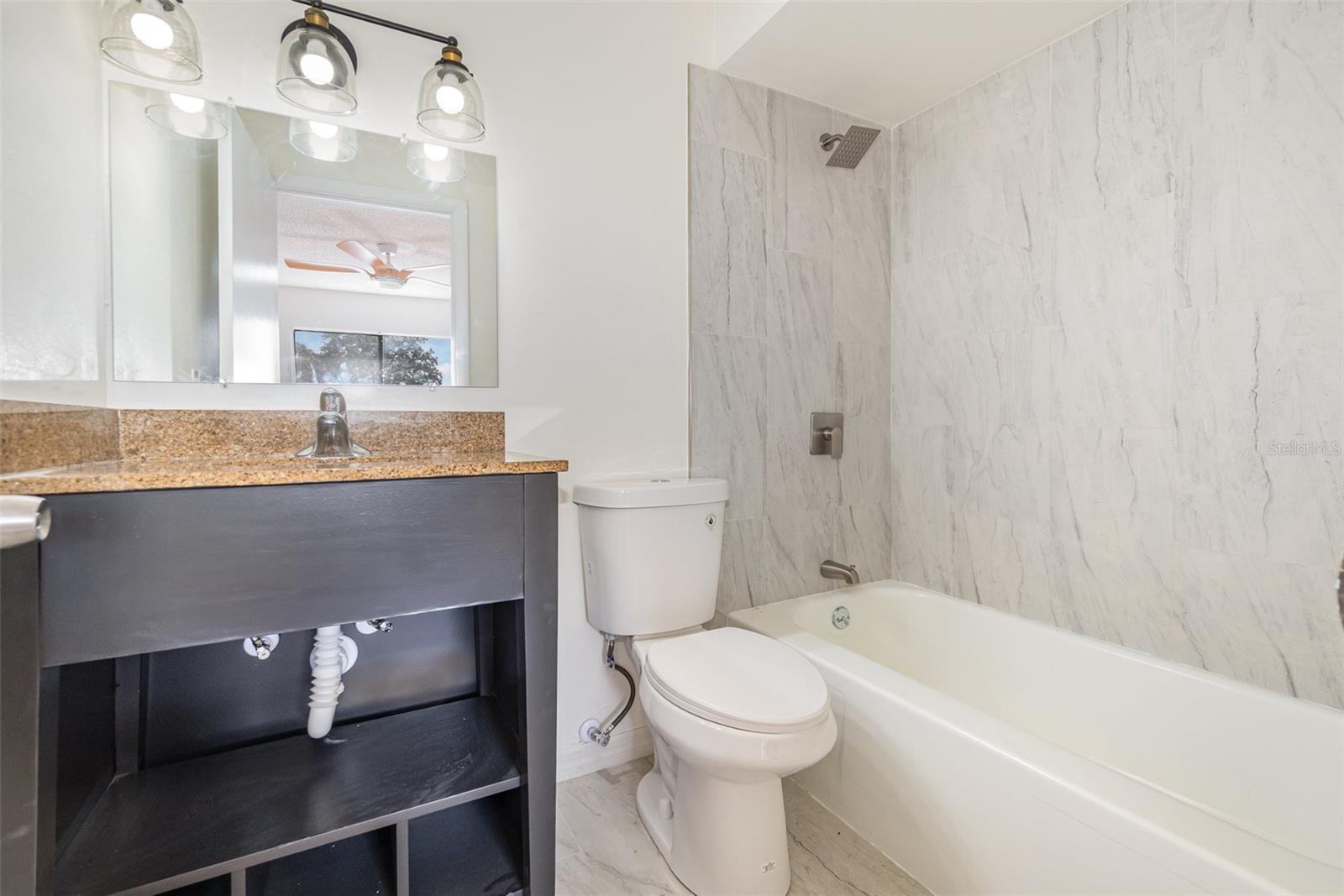 ASHWOOD CONDO - Residential Lease