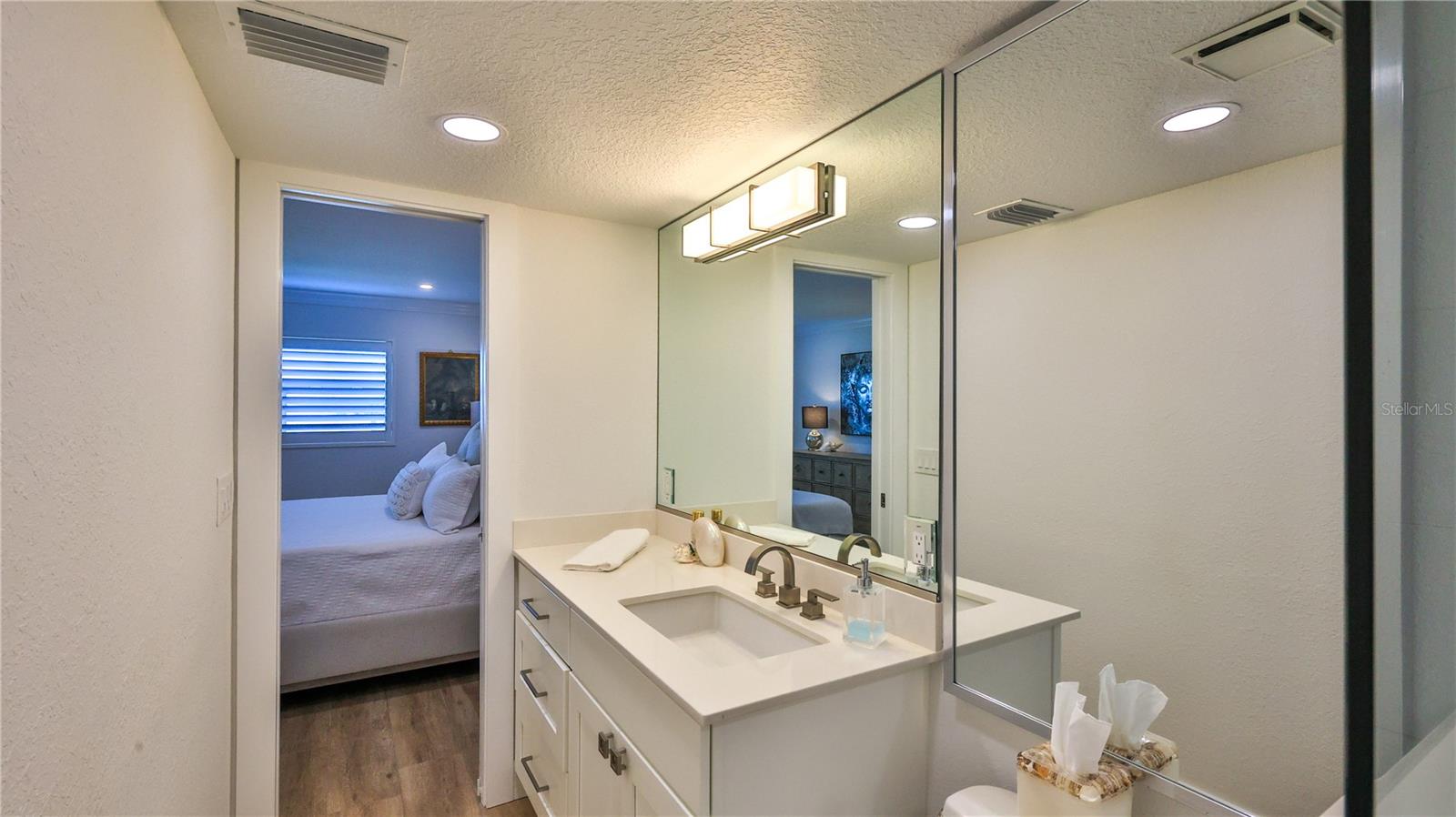 CAPTAINS QUARTERS - Residential