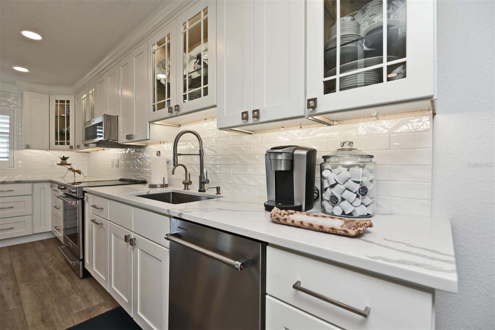 CAPTAINS QUARTERS - Residential