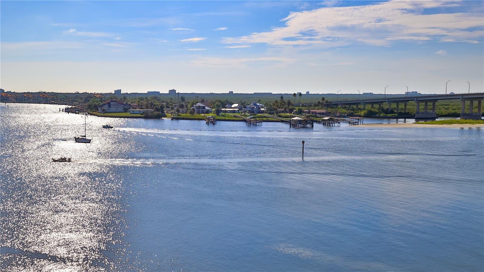 CAPTAINS QUARTERS - Residential