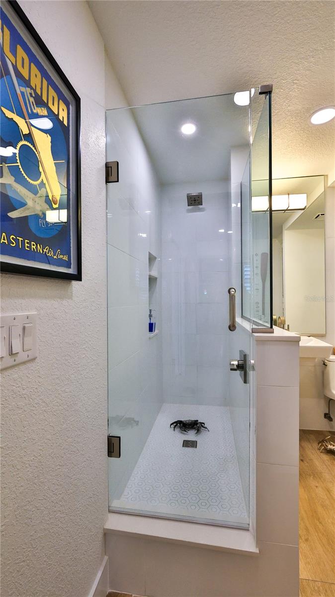 CAPTAINS QUARTERS - Residential