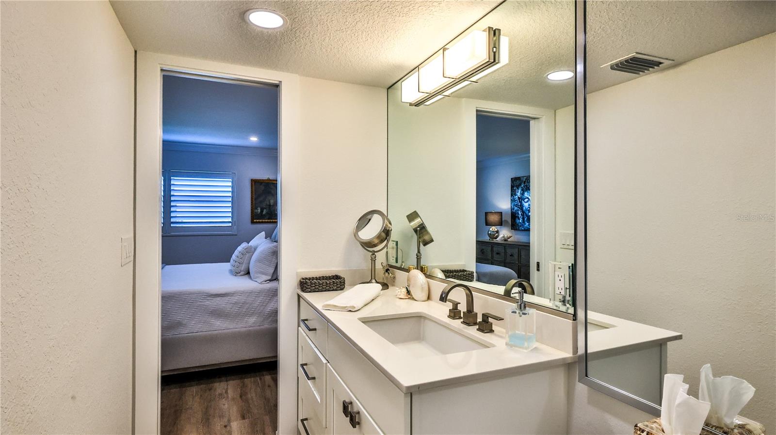 CAPTAINS QUARTERS - Residential