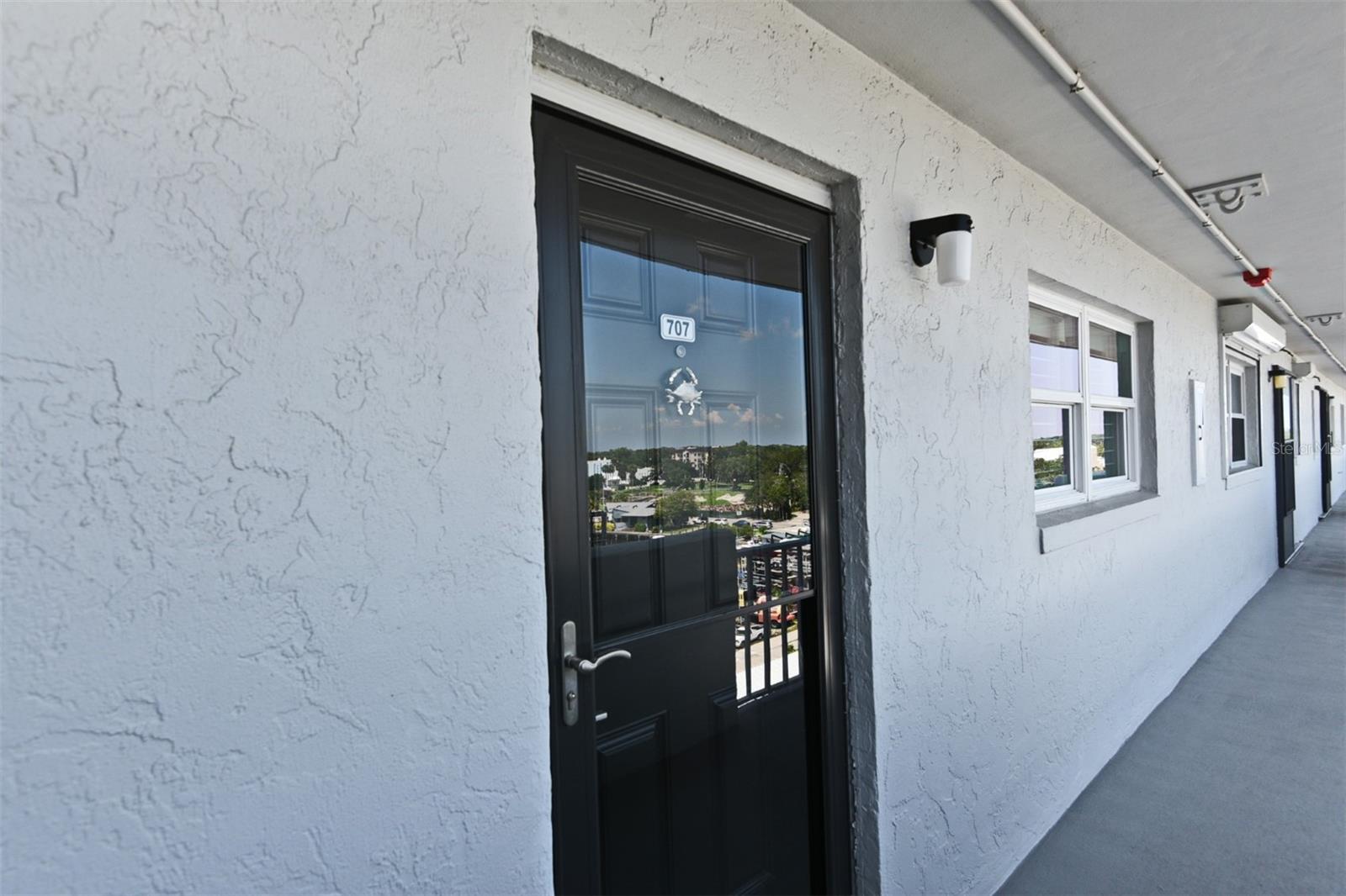 CAPTAINS QUARTERS - Residential