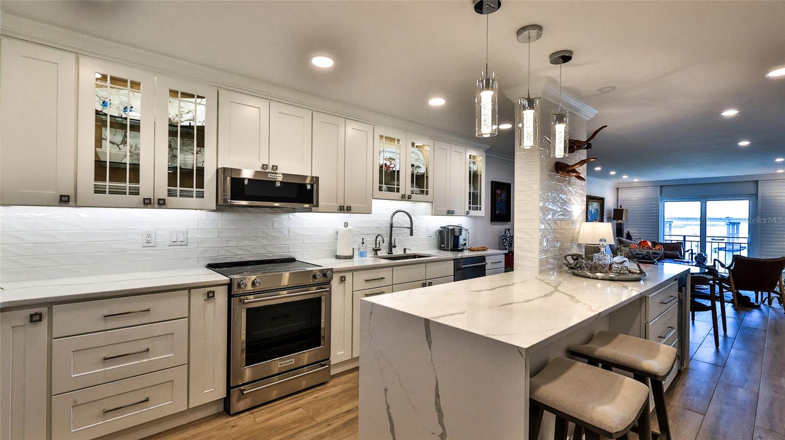 CAPTAINS QUARTERS - Residential