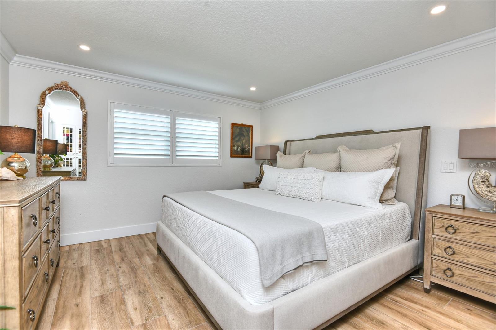 CAPTAINS QUARTERS - Residential