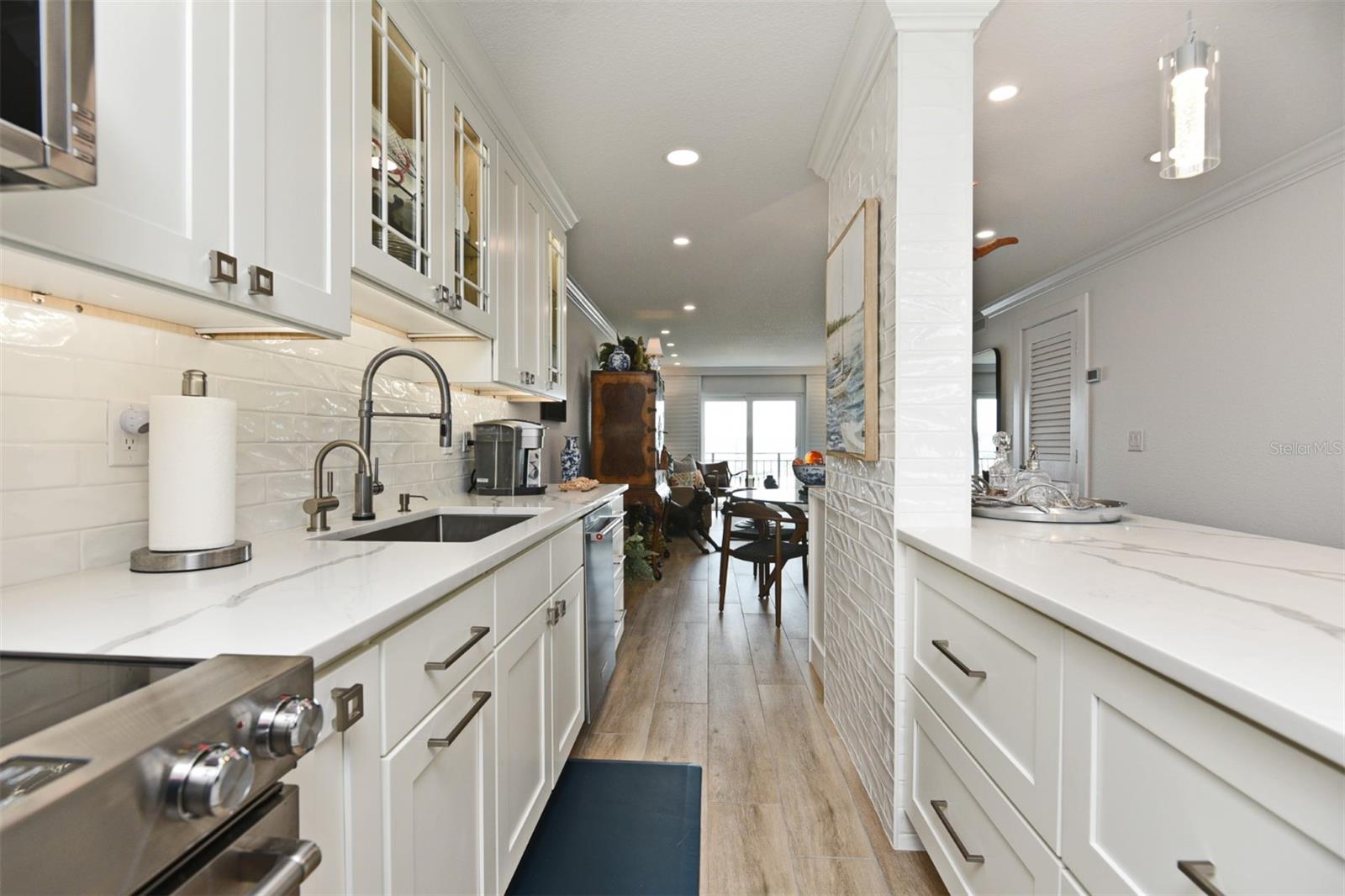 CAPTAINS QUARTERS - Residential