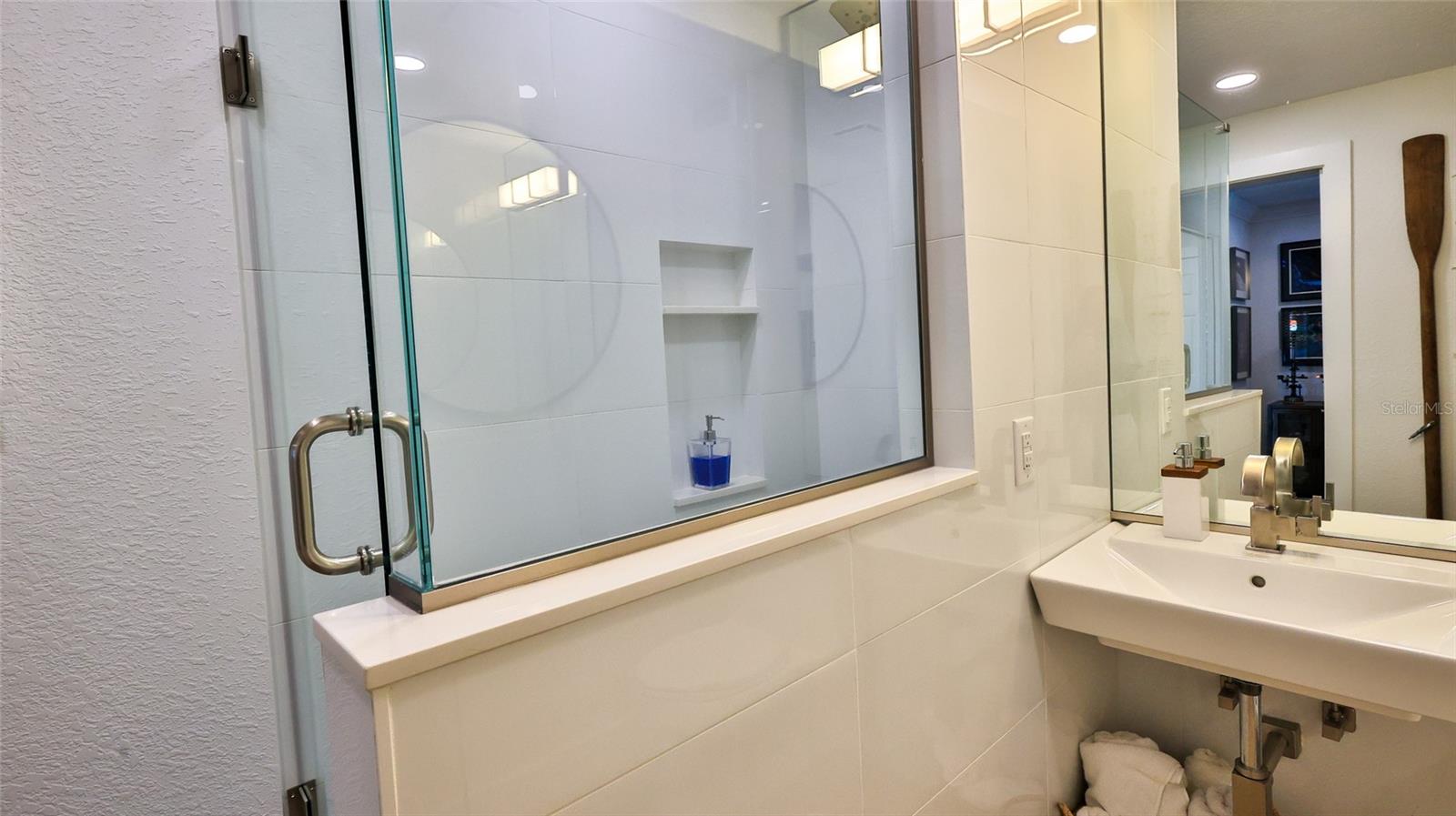 CAPTAINS QUARTERS - Residential