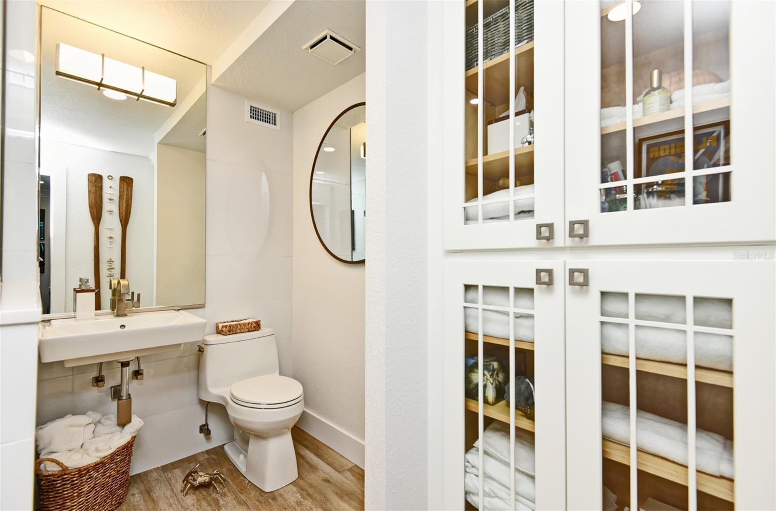 CAPTAINS QUARTERS - Residential