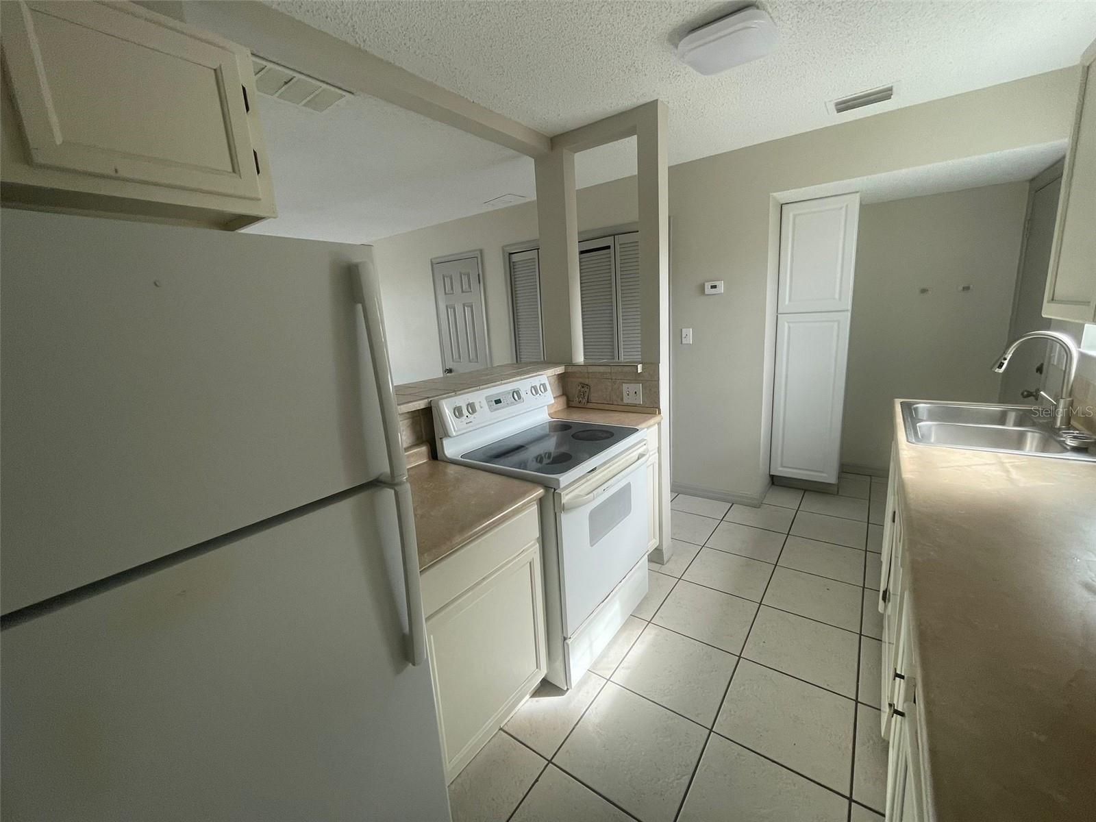 OAKLAND VILLAGE SEC 3 - Residential