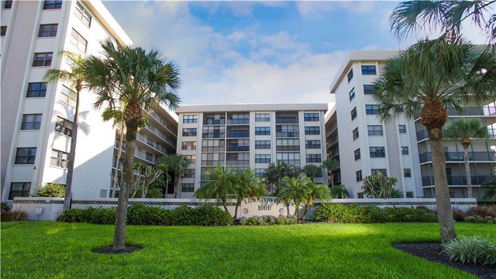 Unit 212 has sprawling gorgeous views and stands apart for enjoying our stunning sunsets every evening. This 1 bedroom/1 bath is spacious and has a gorgeous lanai lending itself to you enjoying the warmth of Florida in January, February, and March.
You won’t see any snowflakes here! The master bedroom has a huge king sized bed and is open and airy. Beautiful living room, dining room, and kitchen that will make you feel like home.
After you wrap up Christmas, hop on a flight and start off the new year here at Lido Towers! Why not?
Lido Towers is footsteps away from the beach and a short walk or bike ride from St. Armands Circle. Don’t wait, this unit won’t last long.
January - $3,500
February - $4,200
March- $4,200