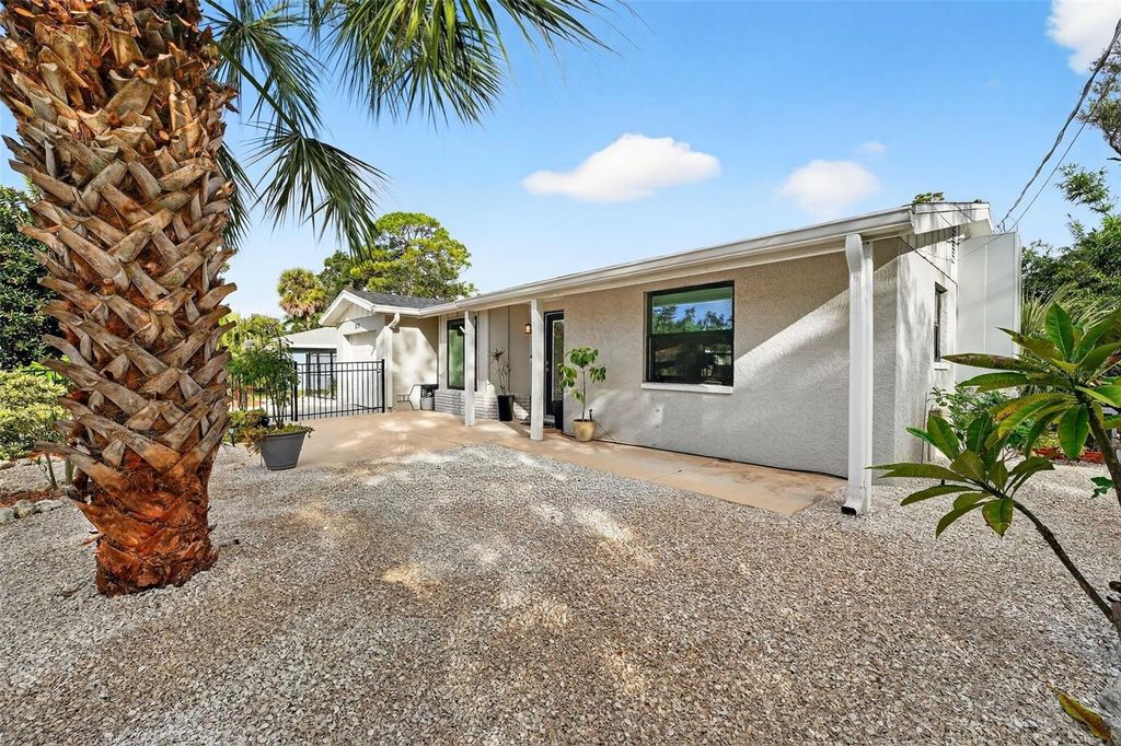 Photo of 875 32nd Street, Sarasota, FL 34234 (MLS # A4666208)