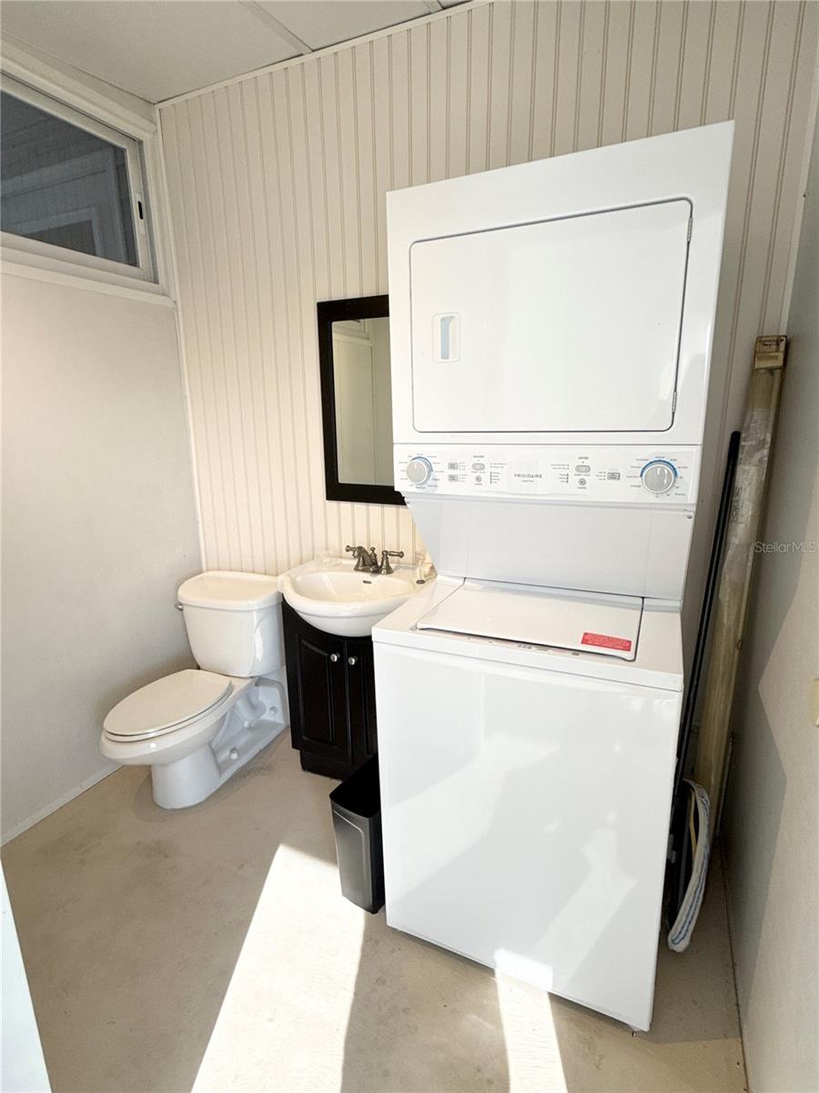 MOBEL AMERICANA MOBILE HOME PARK UNREC - Residential