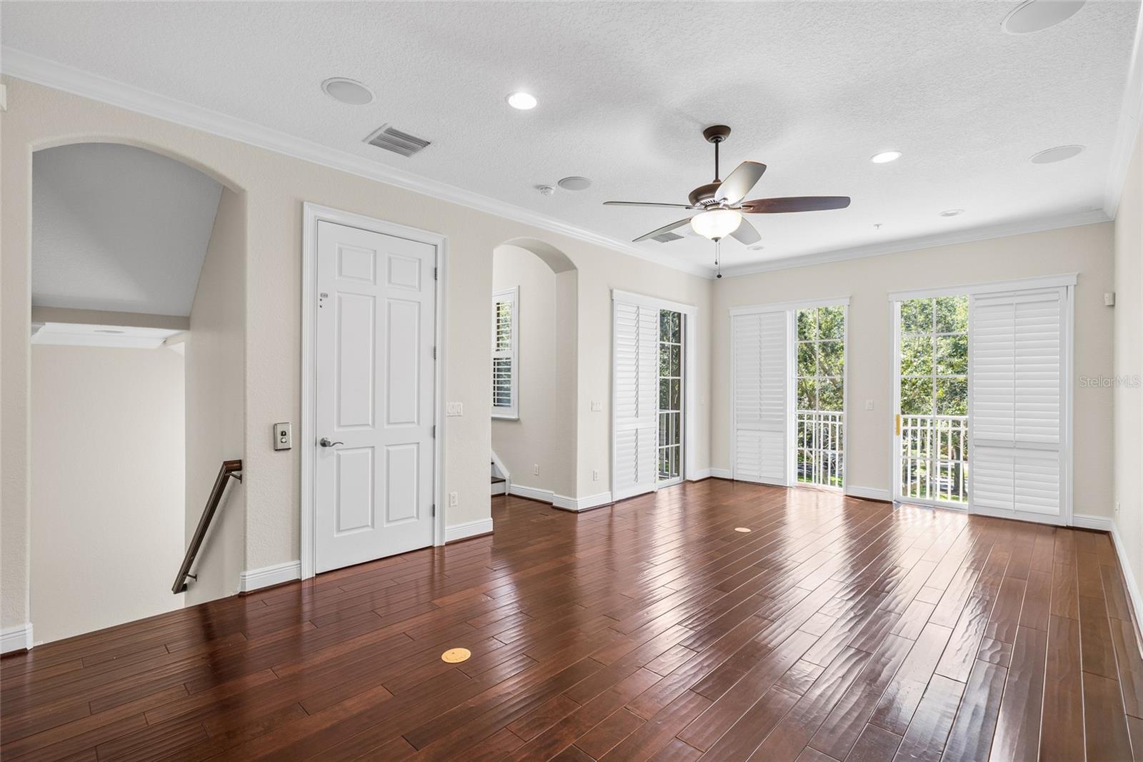 WESTSHORE YACHT CLUB TWNHMS - Residential