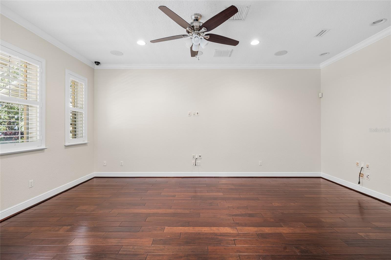 WESTSHORE YACHT CLUB TWNHMS - Residential