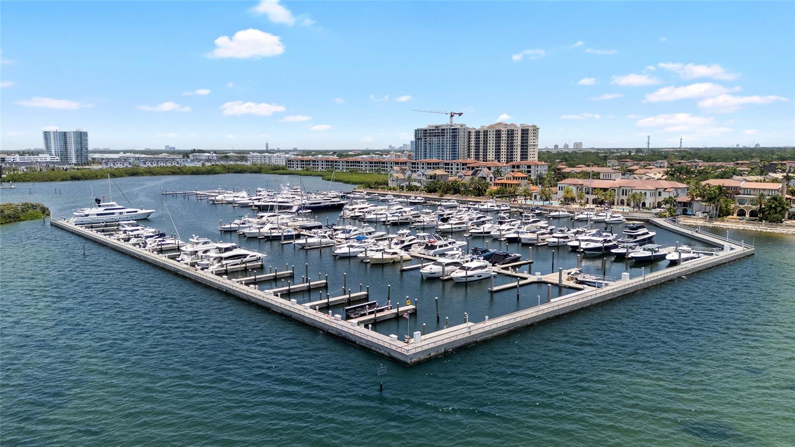 WESTSHORE YACHT CLUB TWNHMS - Residential