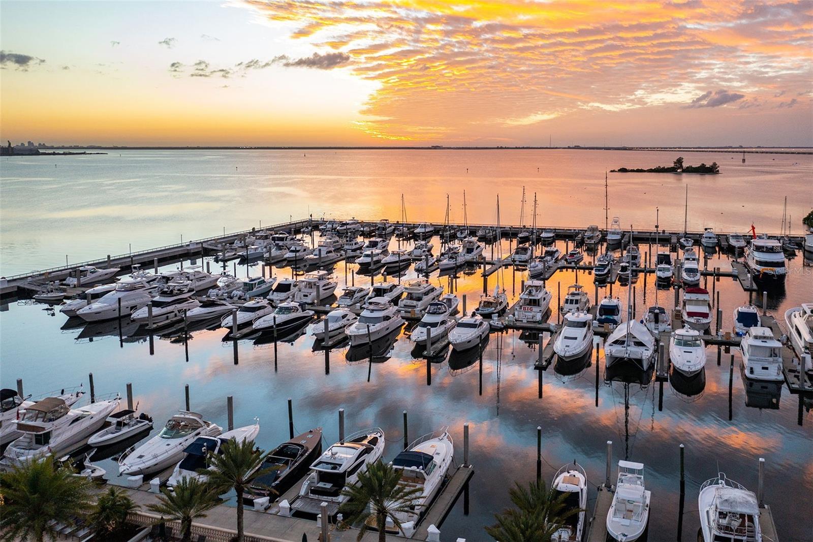 WESTSHORE YACHT CLUB TWNHMS - Residential