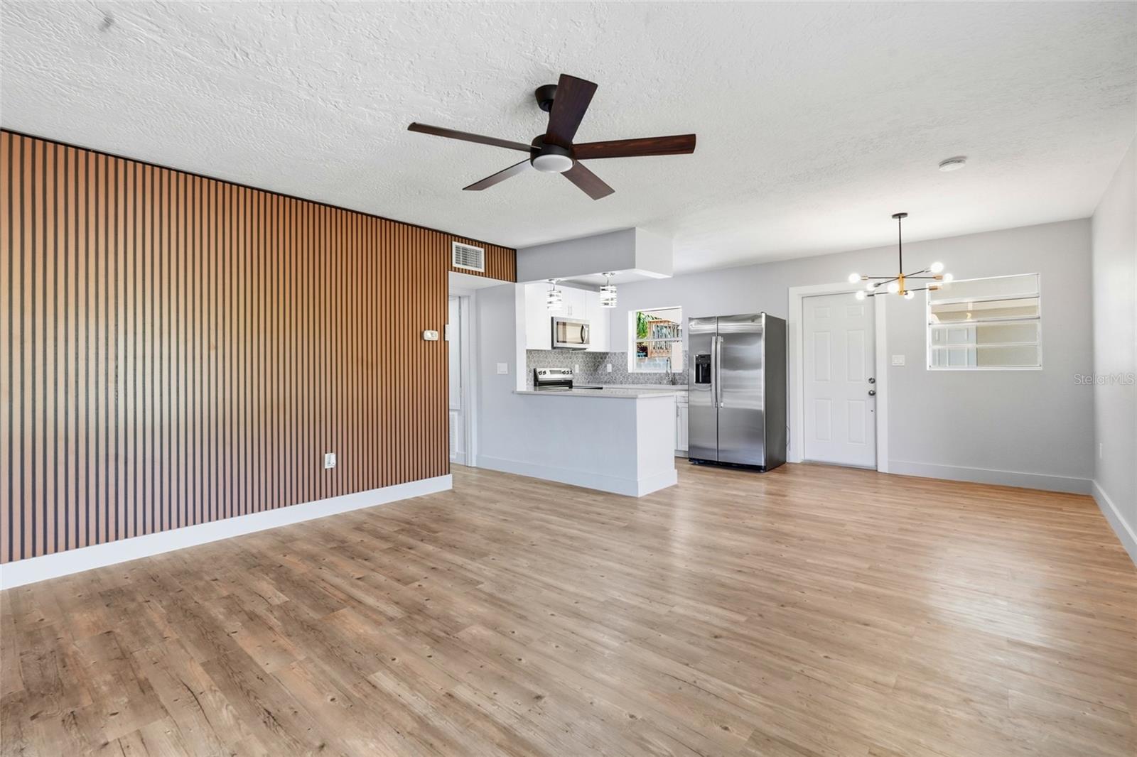 2827 22ND STREET W