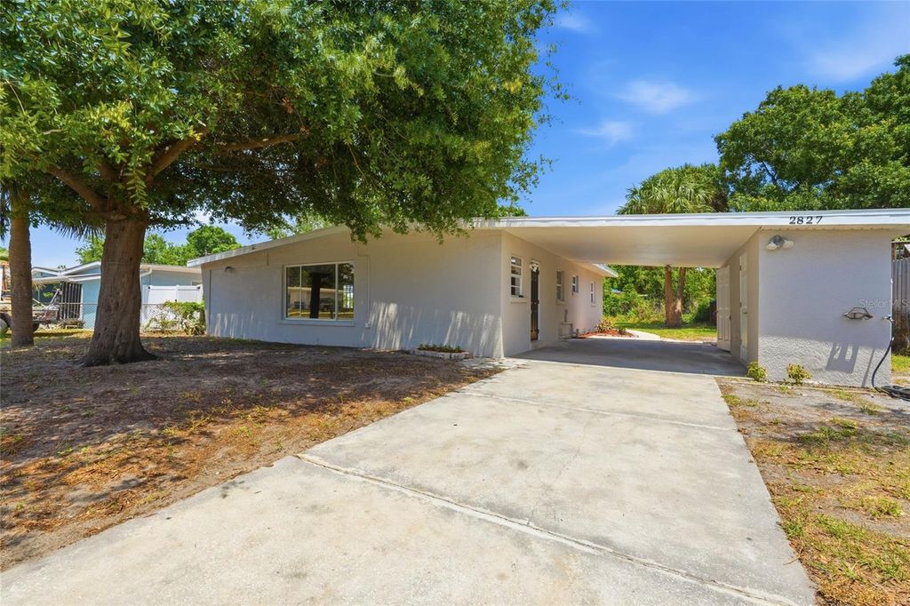 Photo of 2827 22nd Street W, Bradenton, FL 34205 (MLS # A4692076)