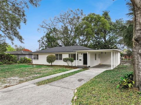 Photo of 1522 Hanson Avenue, Lakeland, FL 33803 (MLS # O6387795)