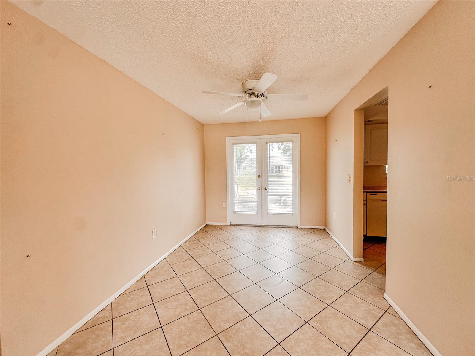 CARLENTINI - Residential Lease