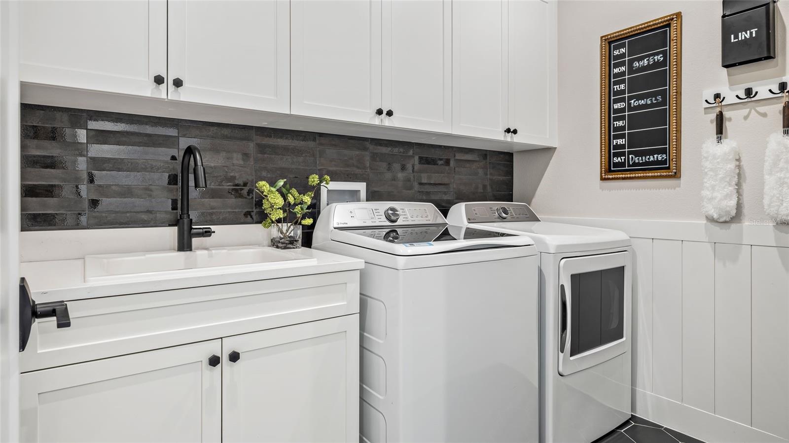 KH CW HAMMOCK OAKS LLC - Residential