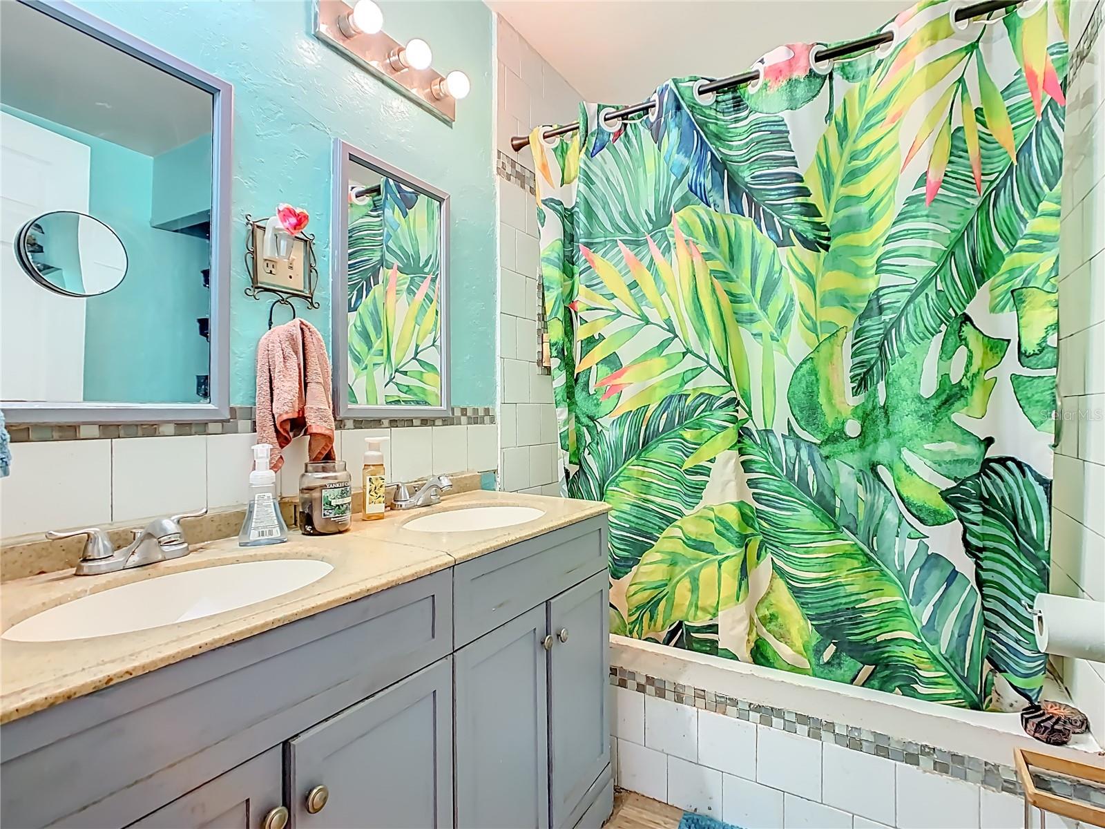 FLA DEV CO SUB - Residential