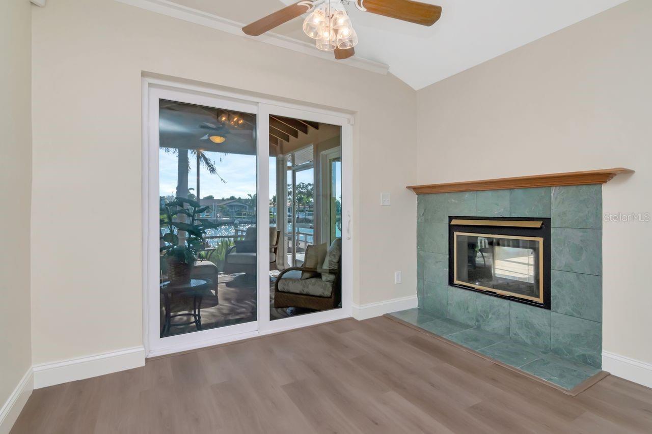 CAPRI ISLE - Residential