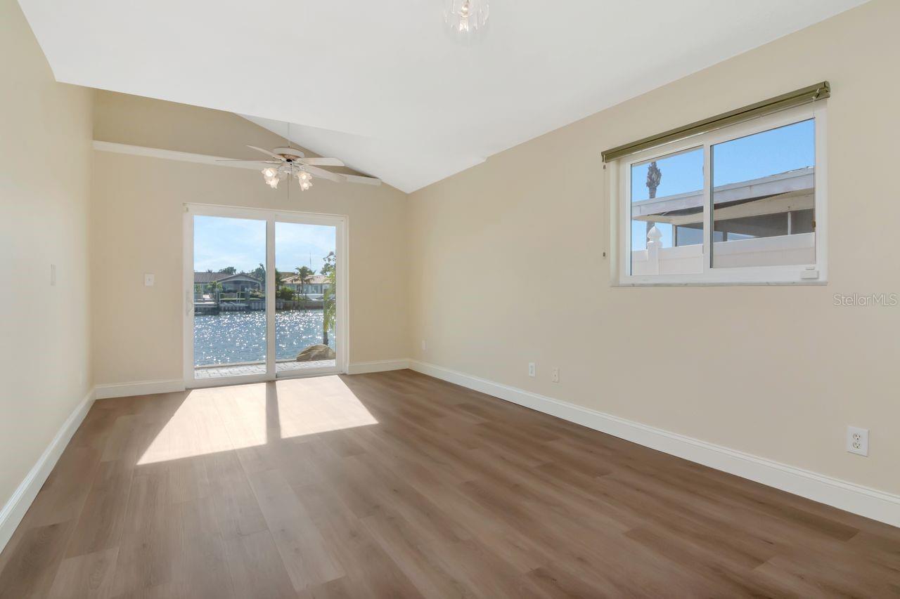 CAPRI ISLE - Residential