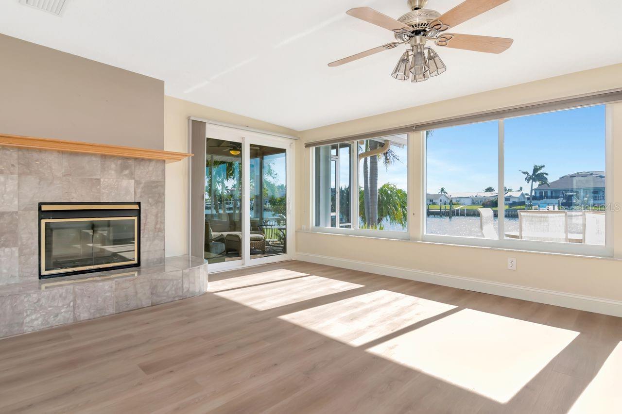 CAPRI ISLE - Residential