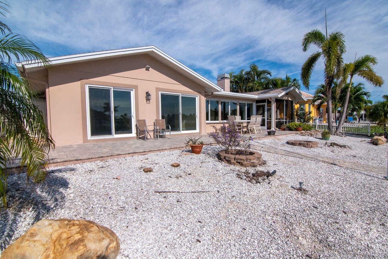 CAPRI ISLE - Residential