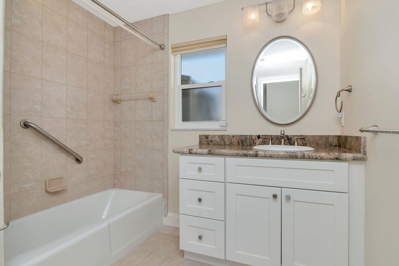 CAPRI ISLE - Residential