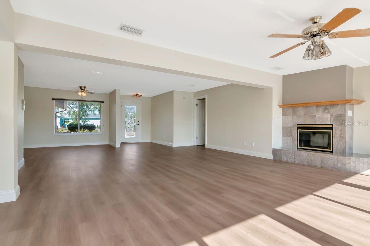 CAPRI ISLE - Residential