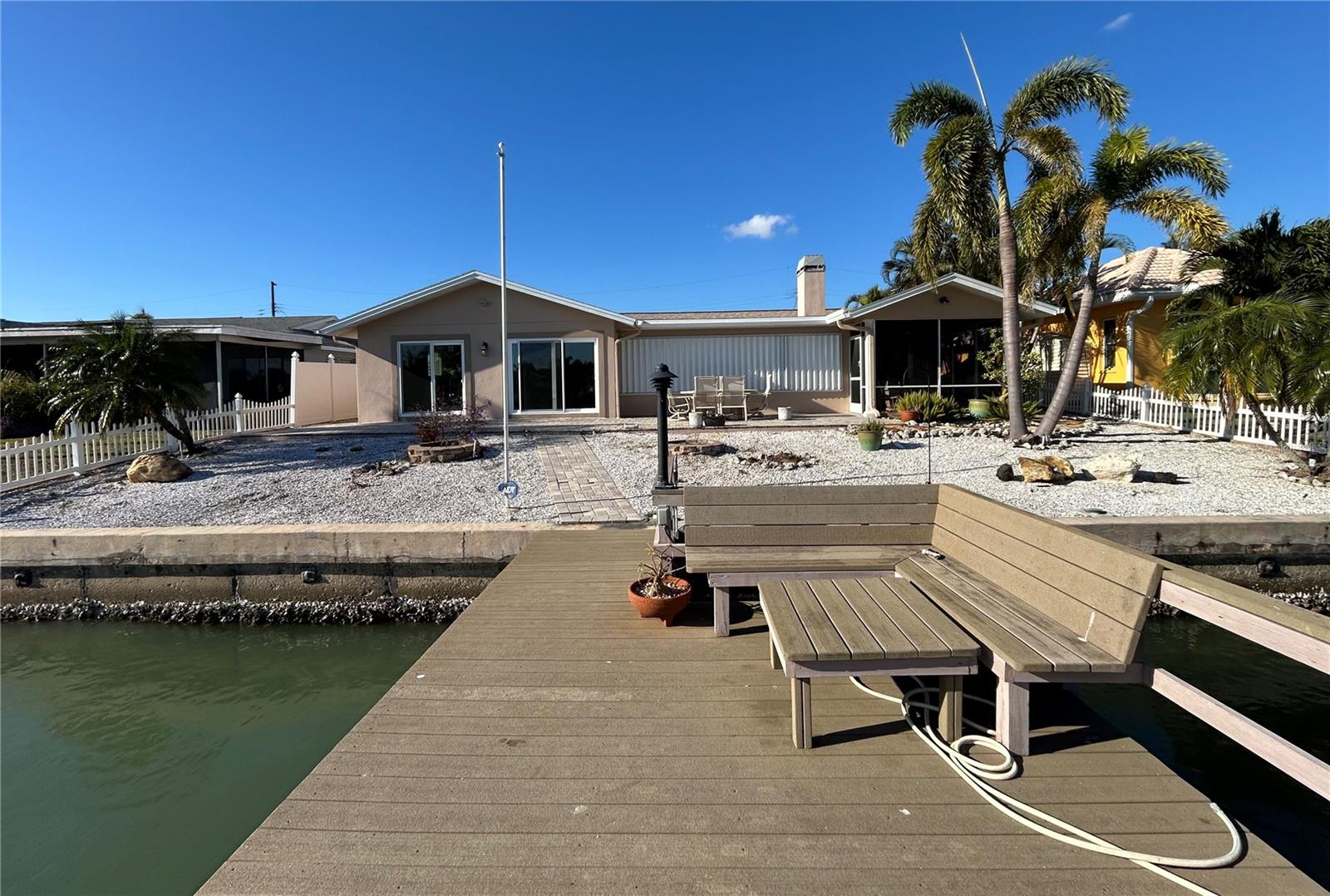 CAPRI ISLE - Residential