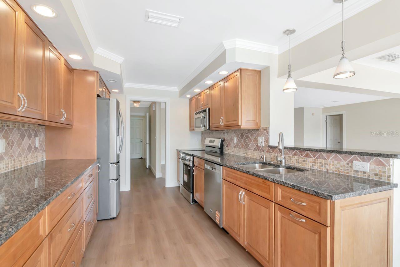 CAPRI ISLE - Residential