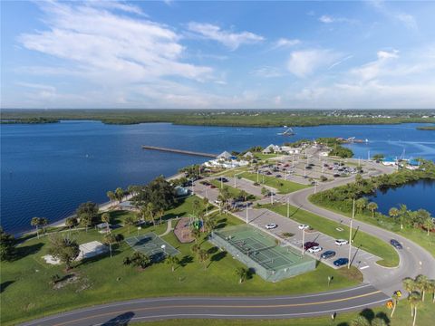 A home in PORT CHARLOTTE