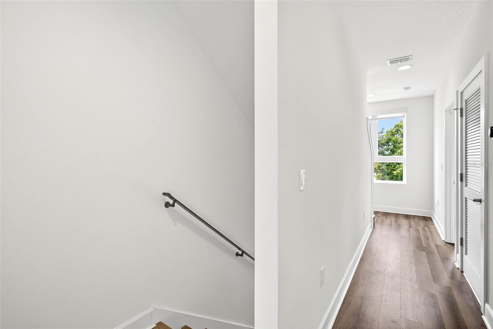 SIX POINT ROW - Residential Lease