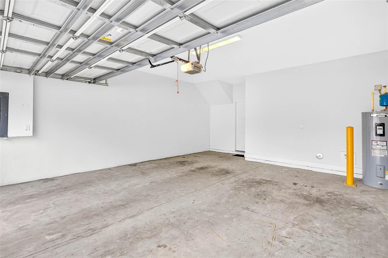 SIX POINT ROW - Residential Lease