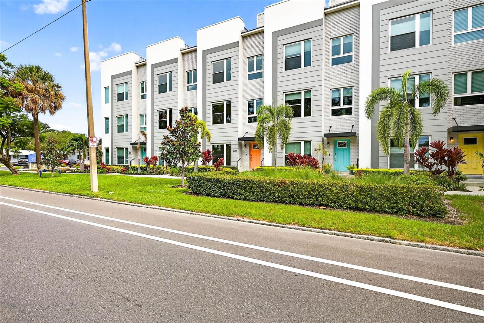 SIX POINT ROW - Residential Lease