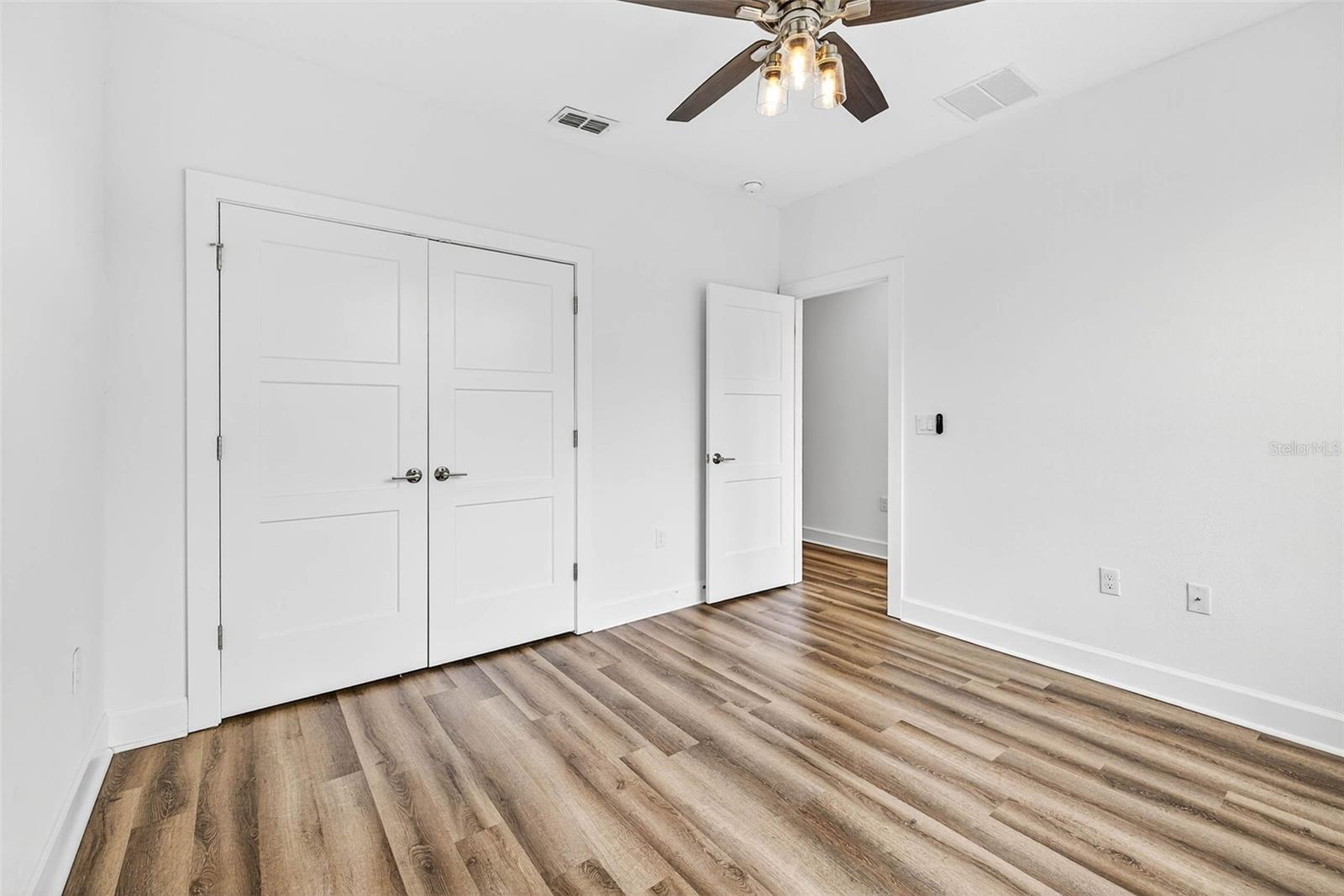 SIX POINT ROW - Residential Lease