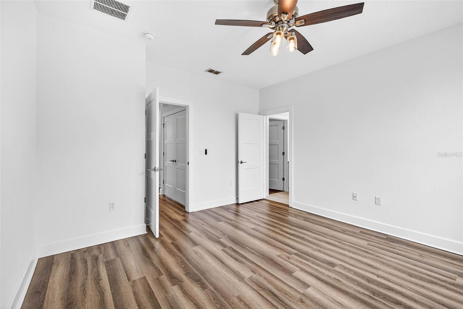 SIX POINT ROW - Residential Lease