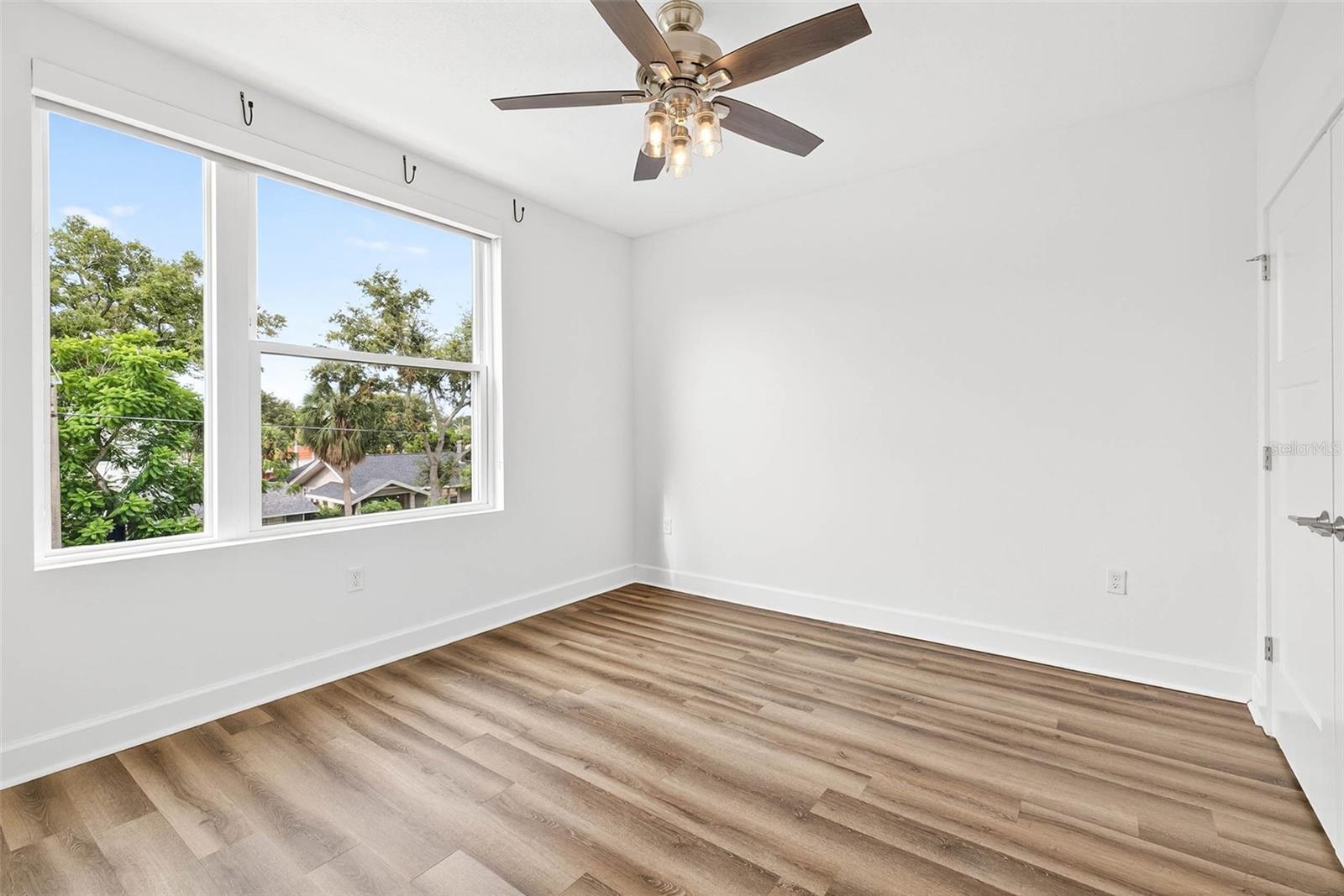 SIX POINT ROW - Residential Lease