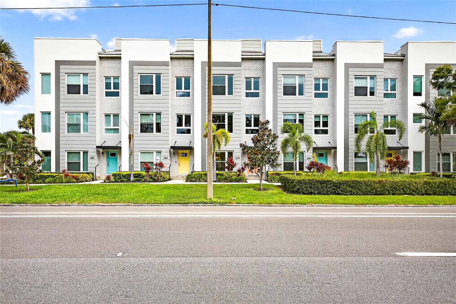 SIX POINT ROW - Residential Lease