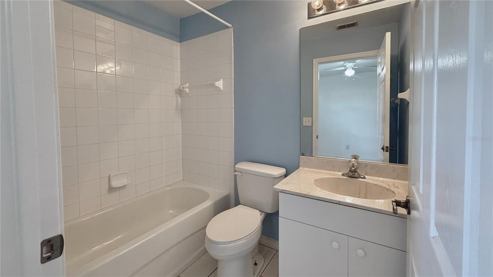 FOREST LAKE TWNHMS PH I - Residential Lease