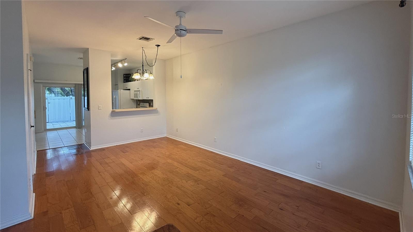 FOREST LAKE TWNHMS PH I - Residential Lease