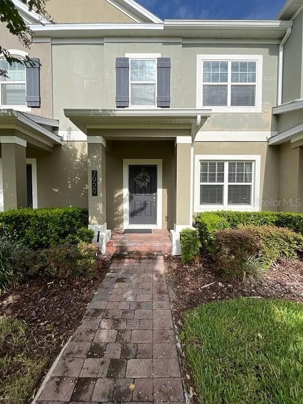 Experience the allure of this stunning 3-bedroom, 3-bathroom townhome nestled in the heart of Winter Garden! This abode flaunts a sleek, combined family room and kitchen/dining area featuring durable tile flooring. The modern, open-plan kitchen is complete with top-of-the-line stainless steel appliances, a convenient island for extra prep space, and elegant granite countertops. Retreat to the spacious master bedroom, offering a private ensuite bath that boasts a walk-in closet, a stylish stand-up shower, and dual sinks for added convenience. With an added half bathroom on the ground floor, a secluded back courtyard ideal for outdoor relaxation, and a generous 2-car garage, this home truly has it all!
COMMUNITY AMMENITIES INCLUDE:Community pool, Tennis courts, Picnic areas, a Playground, and a Dog park!!!
Resident Benefit Package: $42.00-month. Includes HVAC air filter delivery, Tenant Liability Insurance, Credit Reporting, Tenant Rewards Program, and much more!
This property is eligible for deposit alternative coverage in lieu of a security deposit. For information and enrollment, please contact our leasing team and enjoy a deposit-free renting experience.