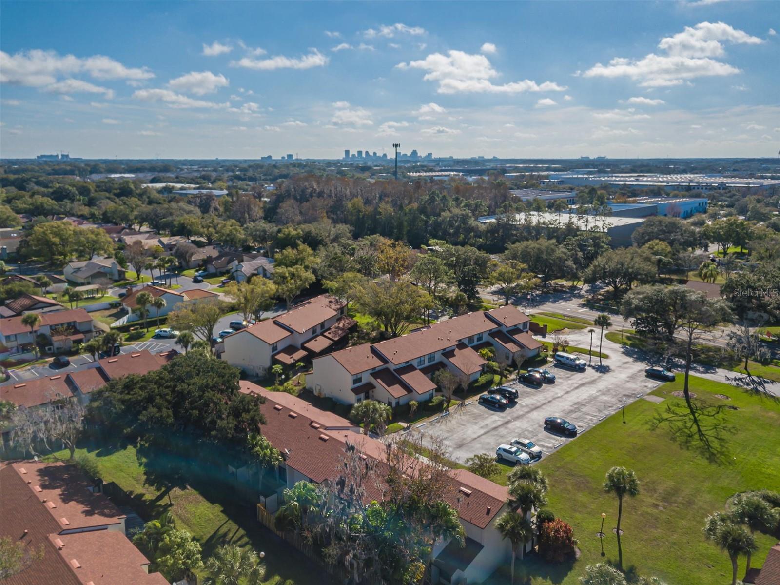 TOWNHOUSES ROSEMONT GREEN - Residential