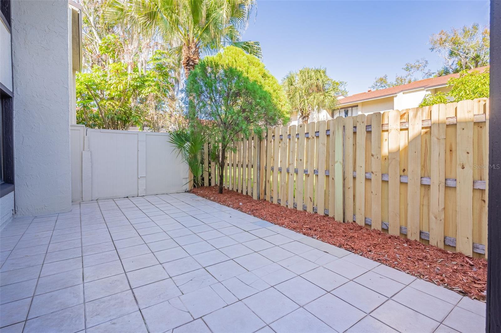 TOWNHOUSES ROSEMONT GREEN - Residential