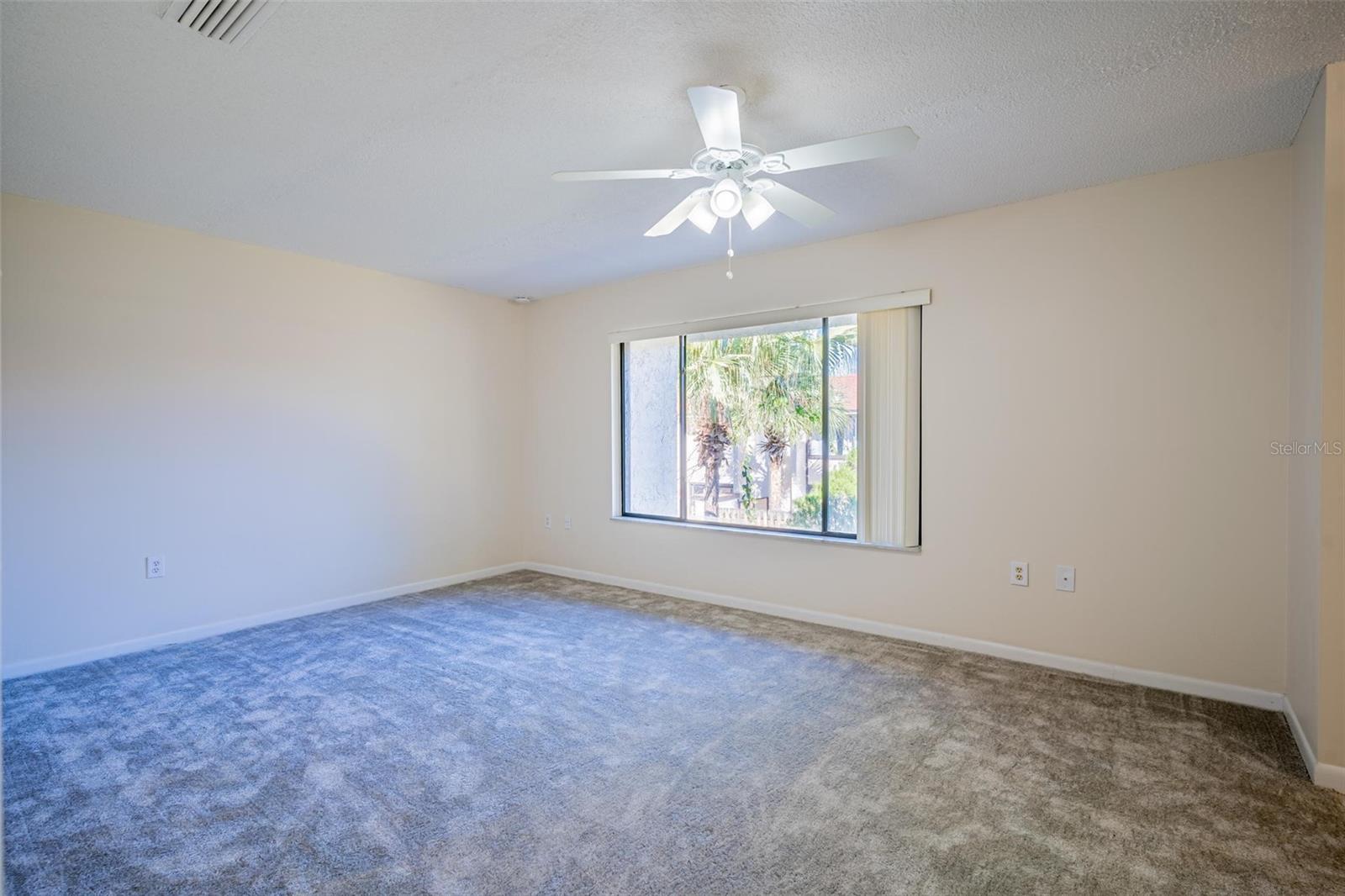 TOWNHOUSES ROSEMONT GREEN - Residential