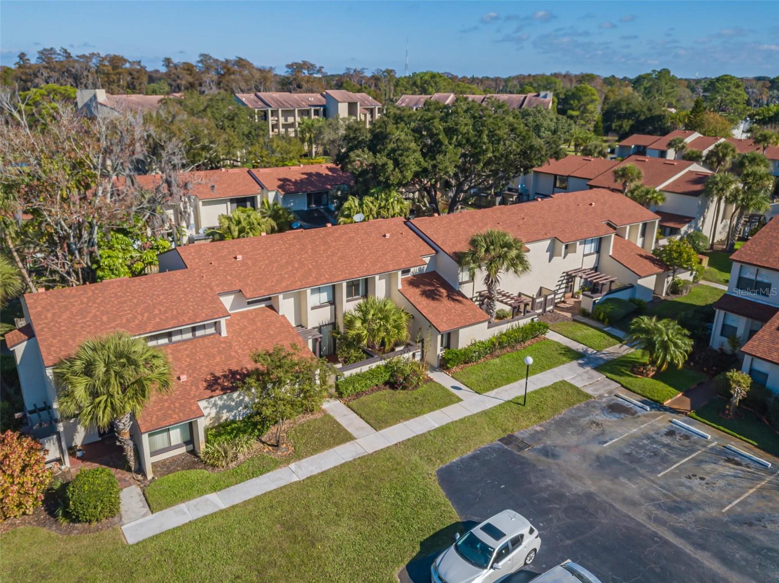 TOWNHOUSES ROSEMONT GREEN - Residential