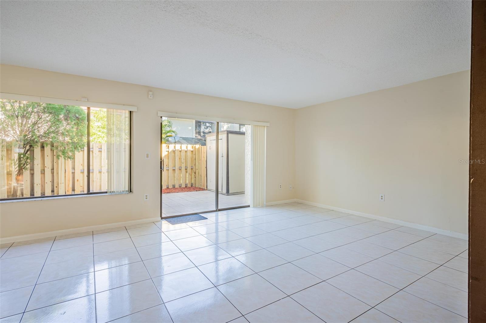 TOWNHOUSES ROSEMONT GREEN - Residential